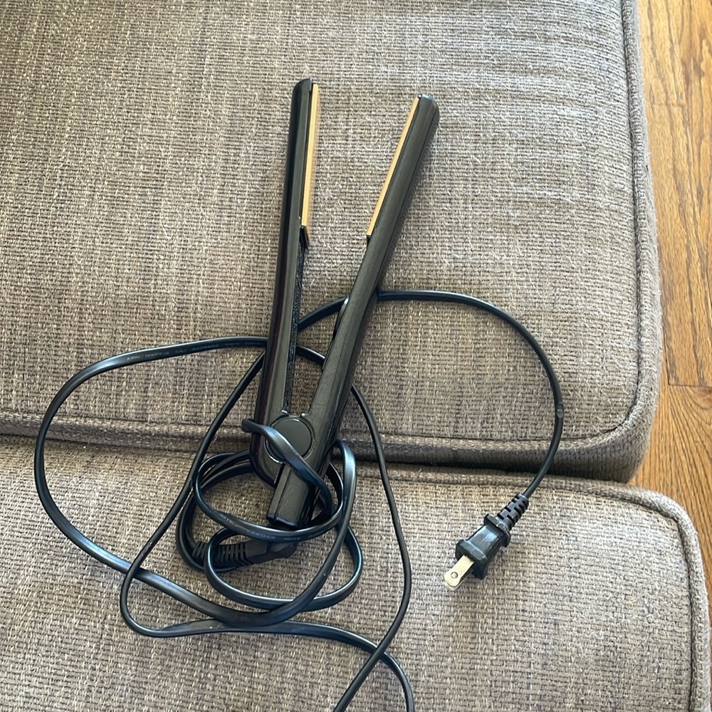 Straightener​